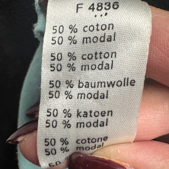 Lacoste Sleeveless Top - Picture 7 of 8